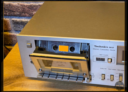 Technics M-17