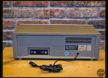 Technics M-17