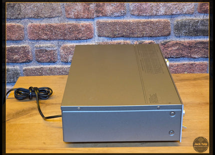 Technics SU-9011