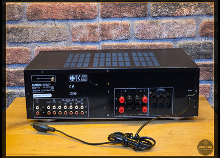 Yamaha AX-390