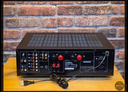 Yamaha AX-596