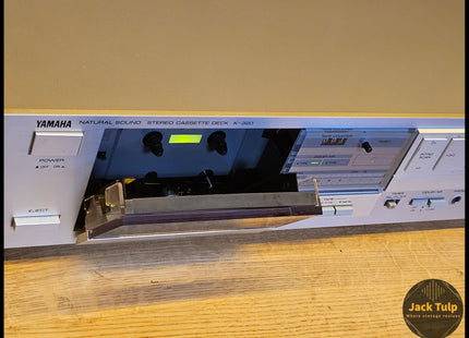 Yamaha K-320